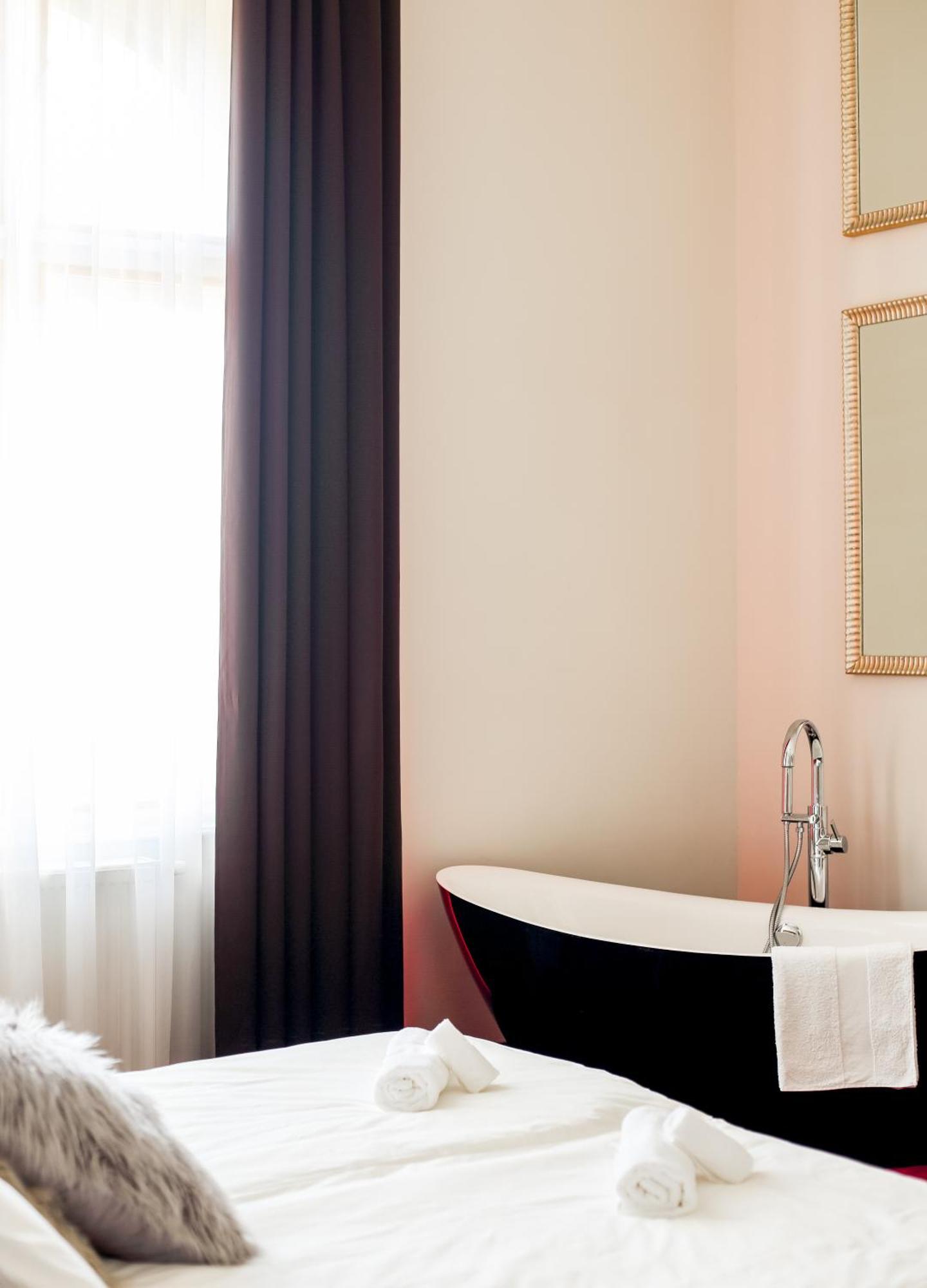 Red King Apartman *
